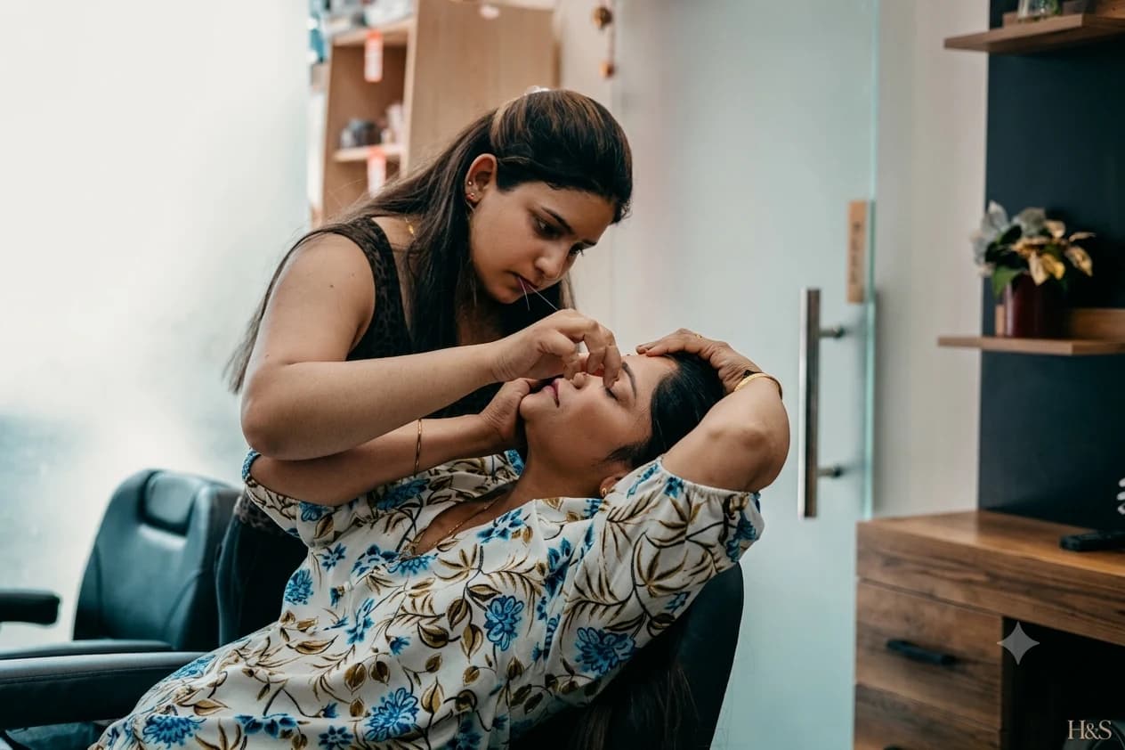 Threading & brows — in the chair